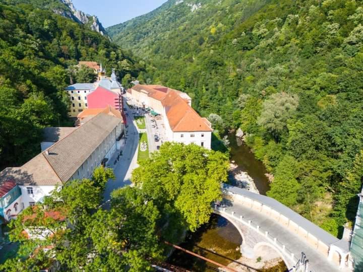 Hotel Casa Anne Băile Herculane Zewnętrze zdjęcie
