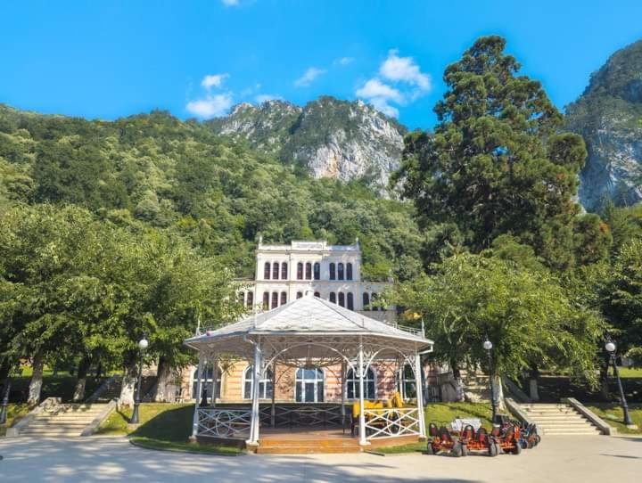 Hotel Casa Anne Băile Herculane Zewnętrze zdjęcie